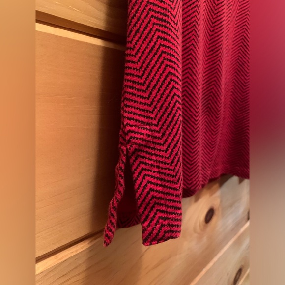 J.Jill Long-Sleeve Pima Crew-Neck Tee - Scarlet Classic Chevron Print Small - Picture 5 of 7